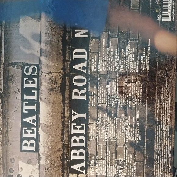 2019 Abbey Road Anniversary Edition Blu-Ray - Picture 7 of 8